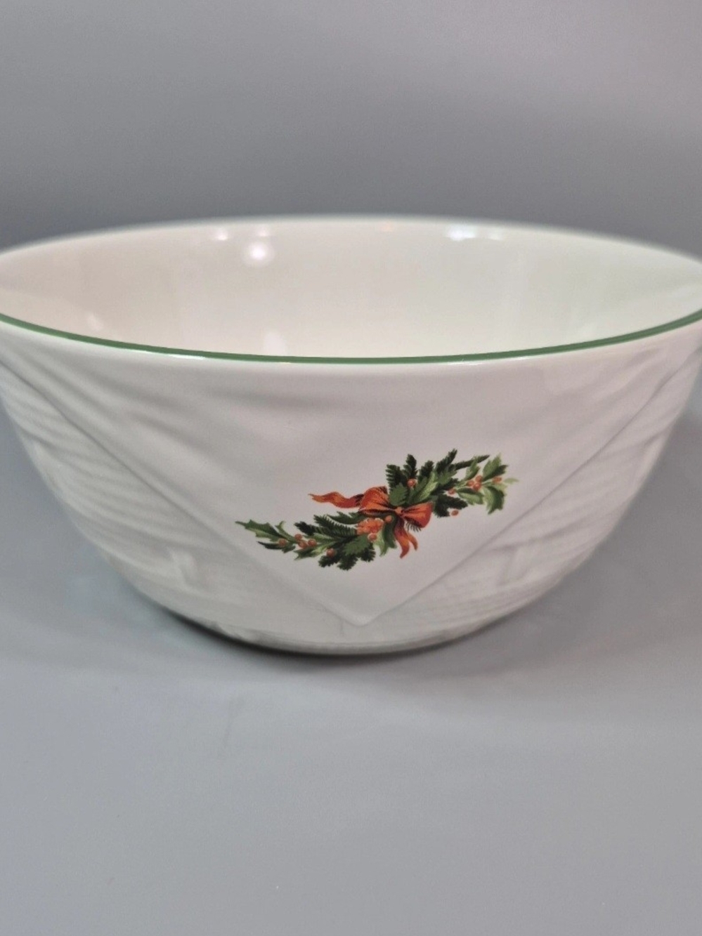 Pfaltzgraff White Stoneware Floral Christmas Bowl Green Rim 7" X 3" Pre Loved ¹